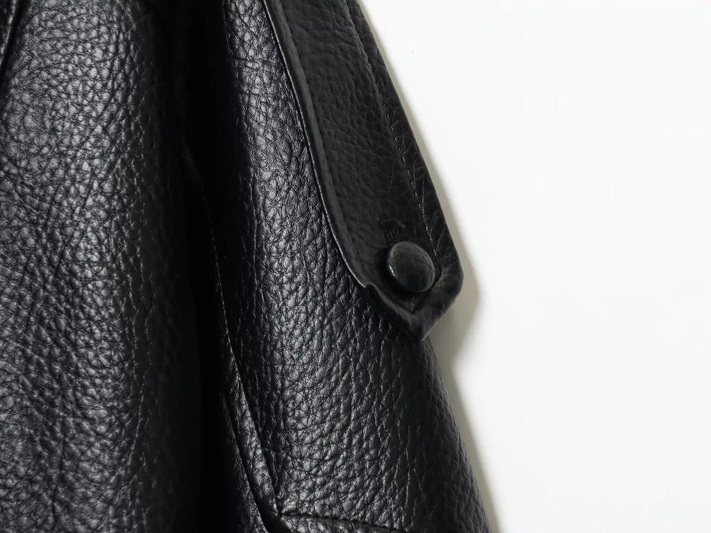 Chaqueta Midnight Rebel — Cuero Sintético Negro con Estilo Oversize